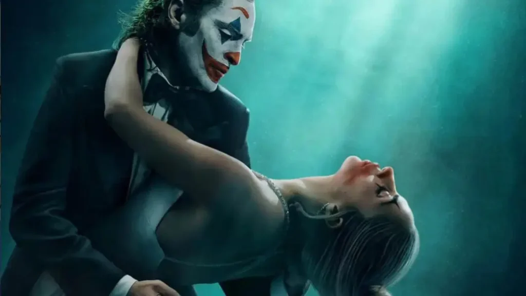 Joaquin Phoenix et Lady Gaga virevoltant dans une danse.